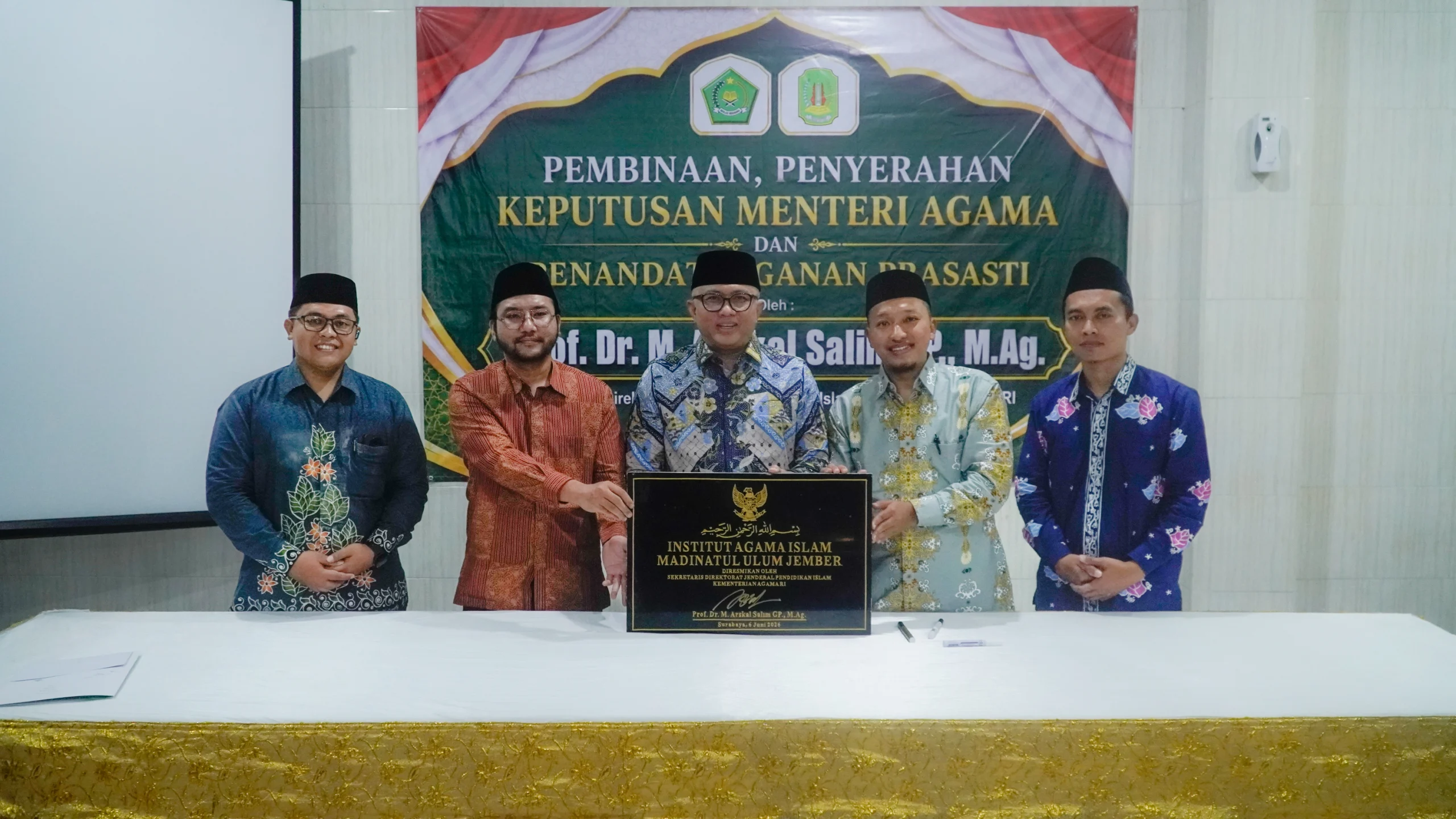Tonton Profil Kampus